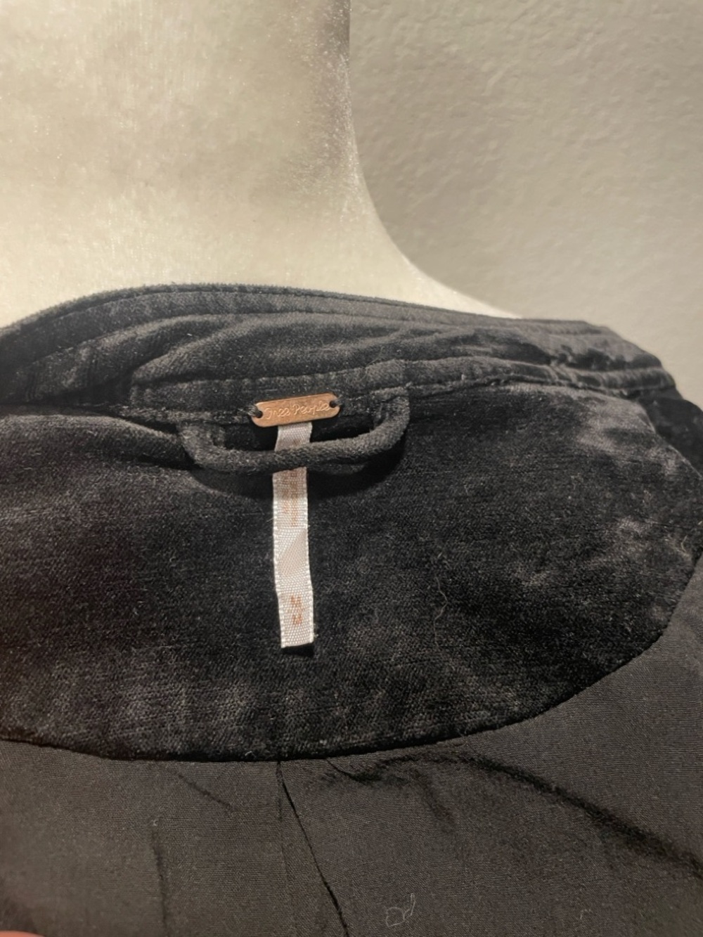 Free People Women's Black Lace-Up Sleeve Jacket - Classic Zip Front - Picture 9 of 10